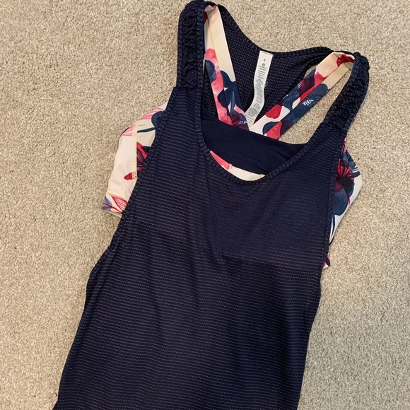 LULULEMON Tank Top 4 XS With Build in Bra - Picture 1 of 4